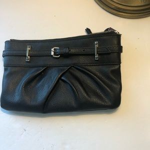 EUC  Simply Vera Wang black. Wristlet